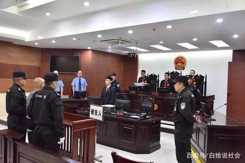 湖南一民警为泄愤枪杀2人被判死刑,作案前曾列杀人名单,对此你怎么看？