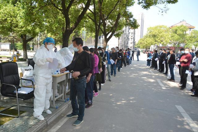 河南一医院10名医护人员核酸混检呈弱阳性，弱阳性算是确诊了吗？