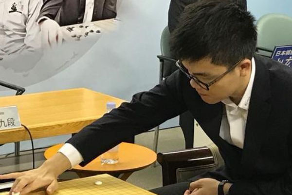 柯洁痛失世界棋王赛冠军，你认为他失败后该怎么调整状态？