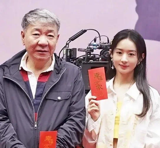 郑晓龙：《幸福到万家》的女主角并非在“演”，为什么对赵丽颖评价这么高？