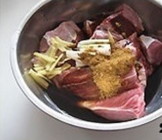 酱牛肉的详细制作方法？