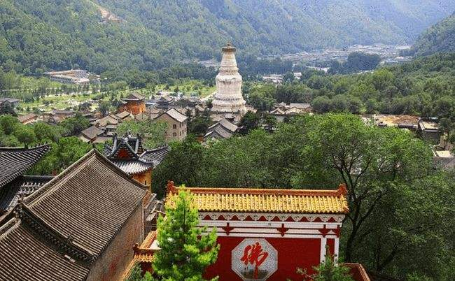 自驾去五台山，怎样选择住宿最划算？