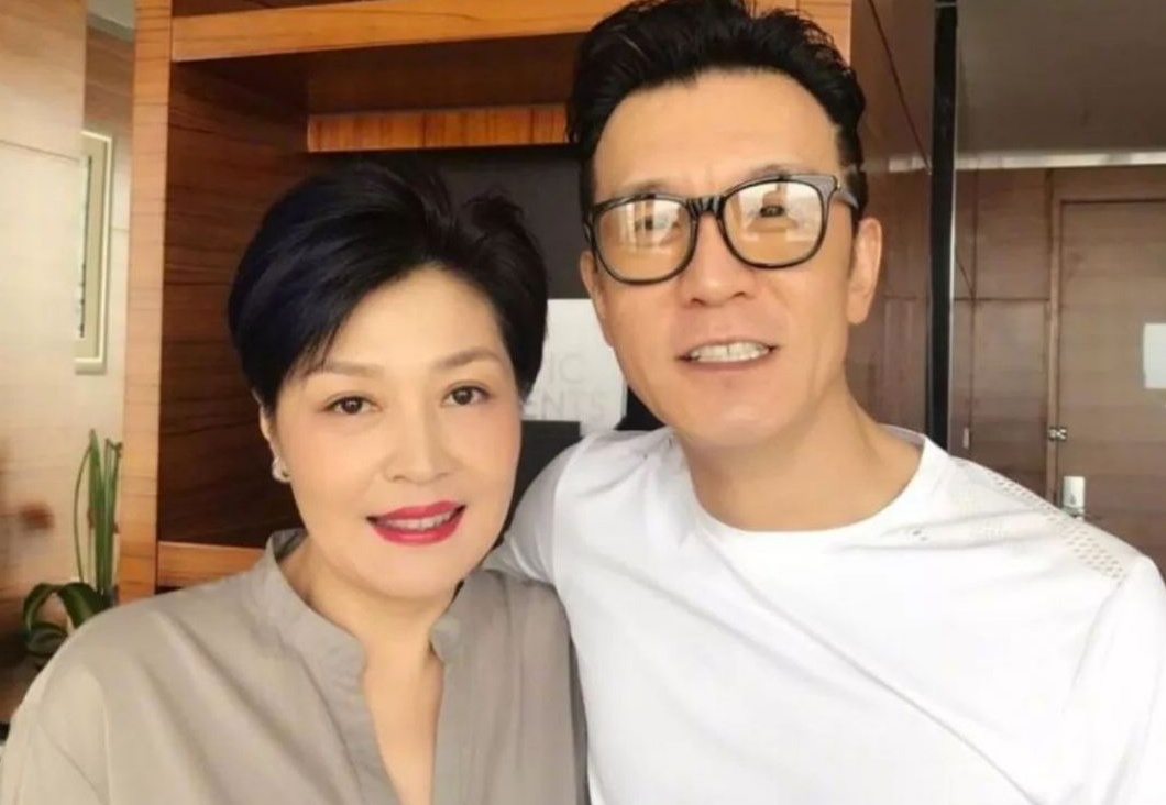 主持人李勇去世以后，他的老婆哈文现状如何？