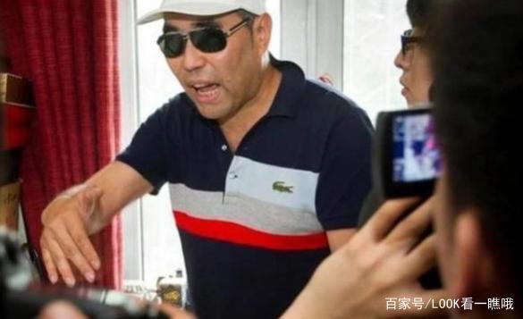 冰心的孙子，为什么在她墓碑上写下“枉为人表，教子无方”？