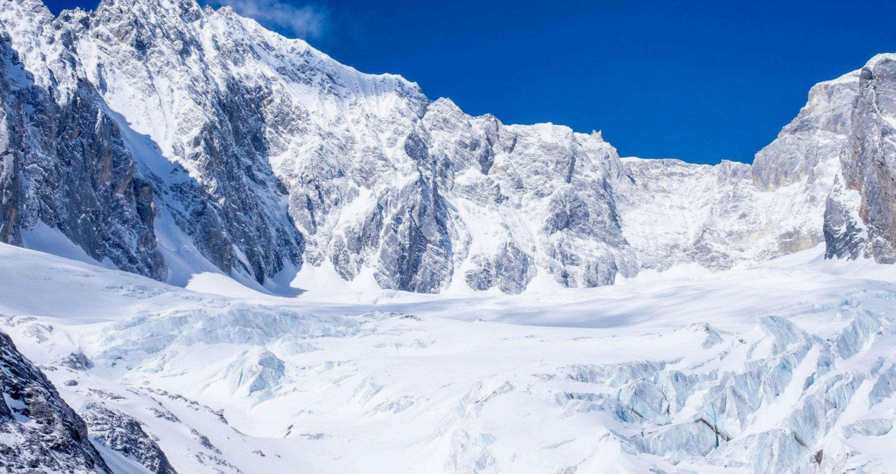 玉龙雪山在云南的哪个省？